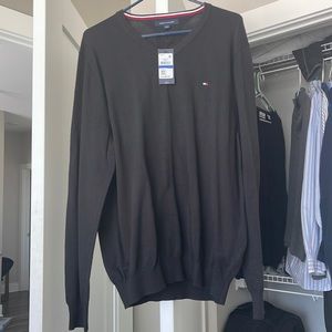 Tommy Hilfiger, NEW, black V-Neck sweater